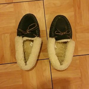 Women's wicked good moccasins blue size 8